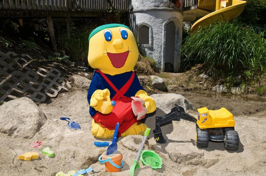 Smileys Kinderhotel Trebesing Bagian luar foto
