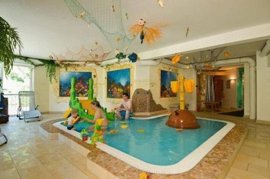 Smileys Kinderhotel Trebesing Bagian luar foto